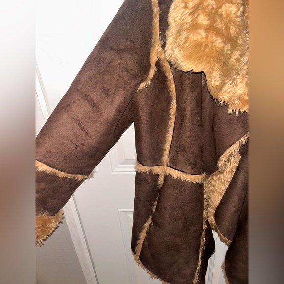 Fabulous Furs Chocolate and Caramel Teddy fur coat - Picture 2 of 5